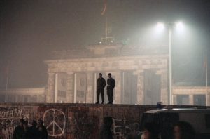 LIFE: Art group to rebuild Berlin Wall in German capital